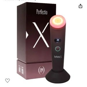 Perfectio X Innovative Red and Infared LED Light Therapy Device, + 2 serums!